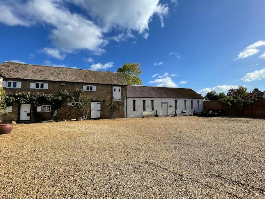 The Old Hay Barn - Games Room, Gym, Sleeps 8 Godmanchester Bagian luar foto